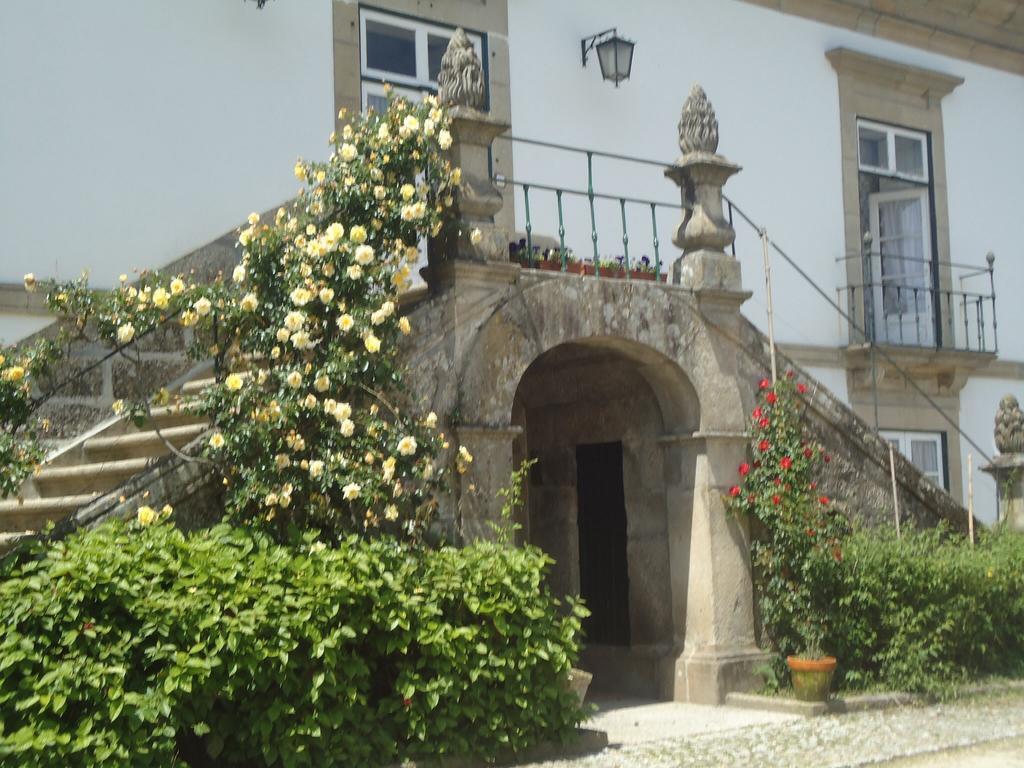 Casa Dos Pombais Acomodação com café da manhã Guimarães Exterior foto